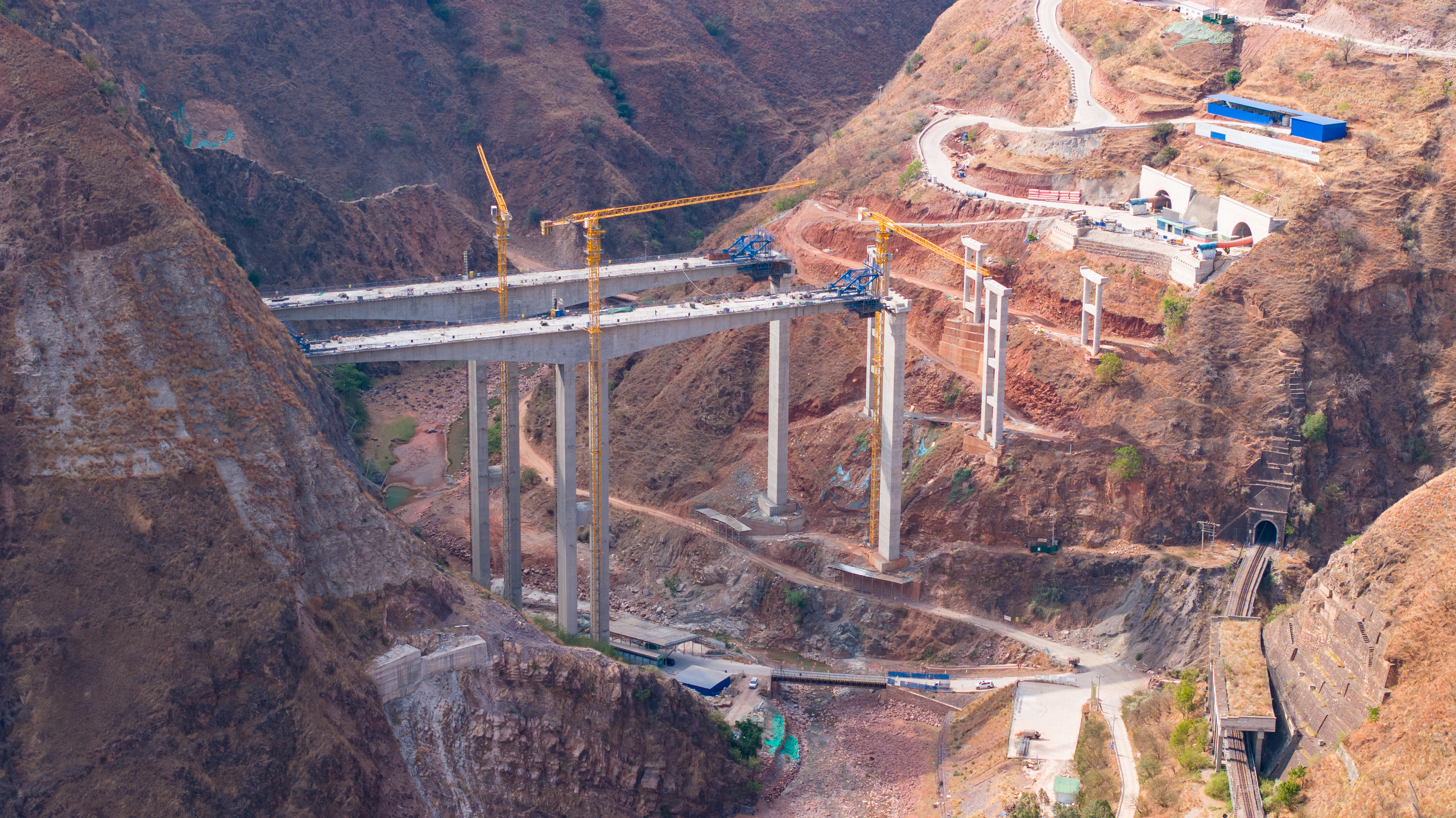 好消息！公路建設公司榮獲2024年度工程建設行業(yè)信息化典型案...